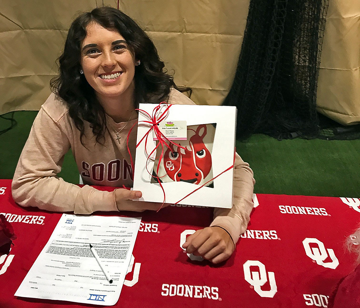 Grace Green signing